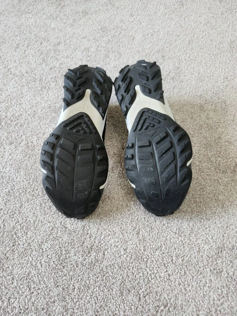 Women's Nike Trail Terra Kiger Sneaker / Size: 7.5